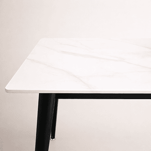 Mesa de Cuarzo Rectangular Calacatta Soft Base Negro (140x80cm, 160x90cm, 180x100cm)