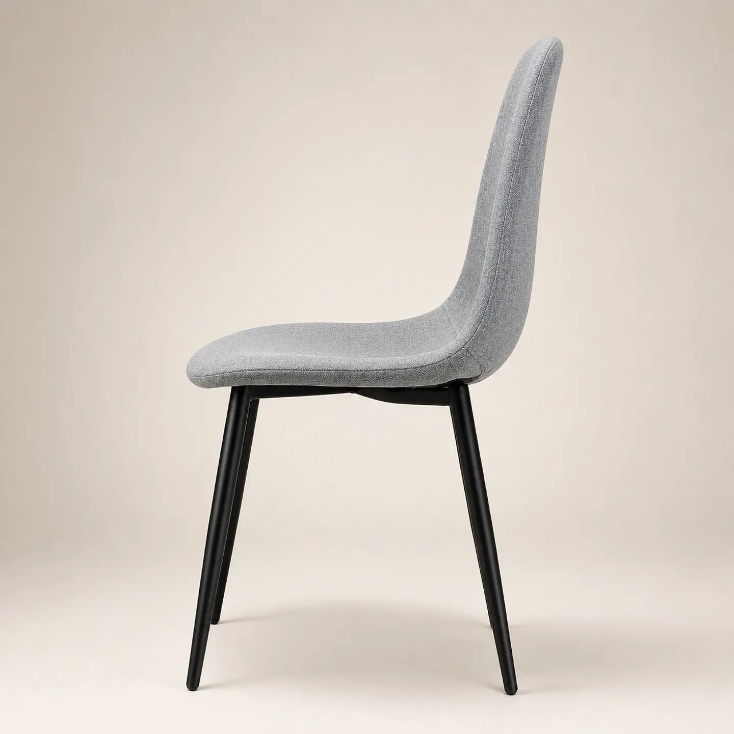 Silla Eames Lino PN 4