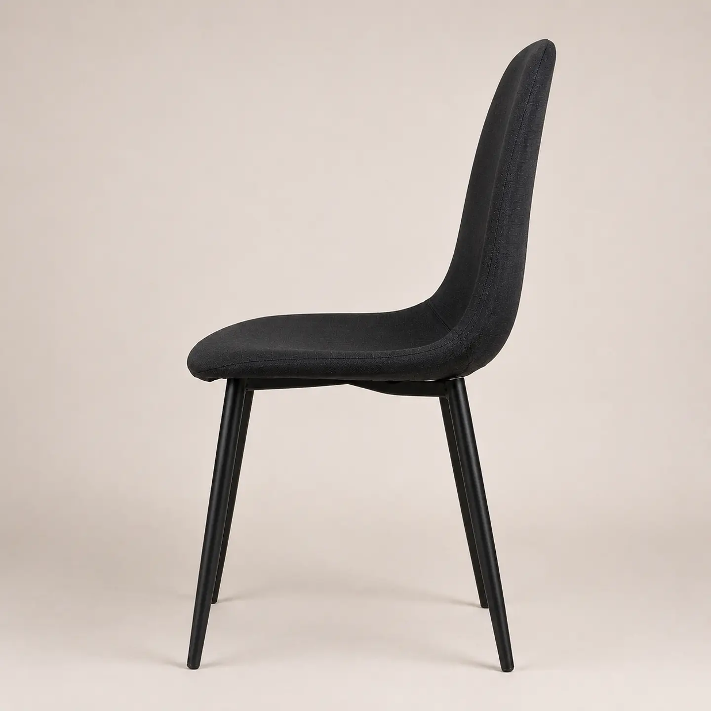 Silla Eames Lino PN 6
