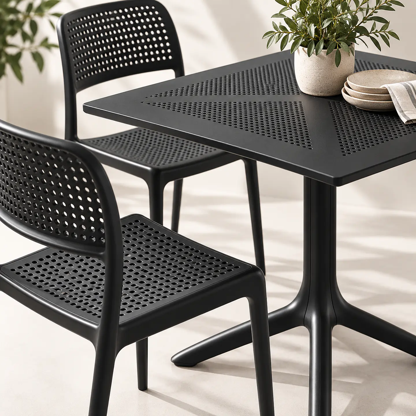 Set de Comedor Cuadrado Alto Tráfico Tower 80x80 cm + Sillas Hoffman 4