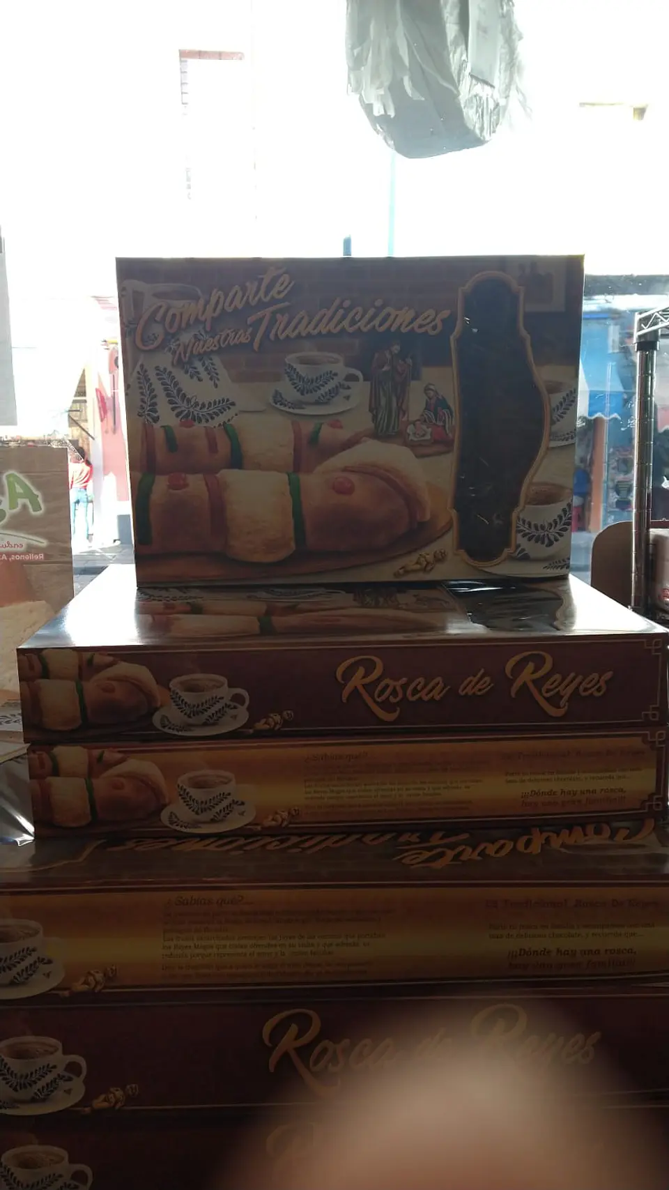 Caja rosca de reyes grande pieza 1