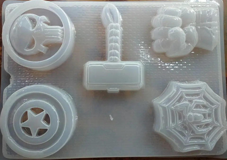  Molde para gelatina chico escudos avengers 1