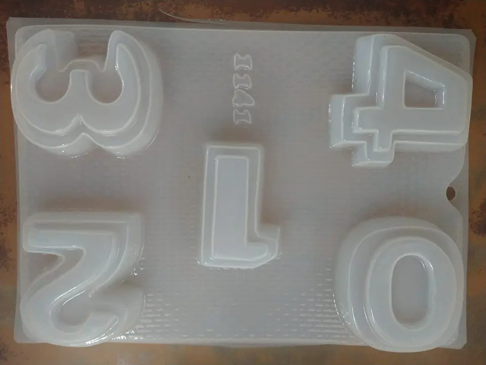  Molde para gelatina chico numeros  0-4 1