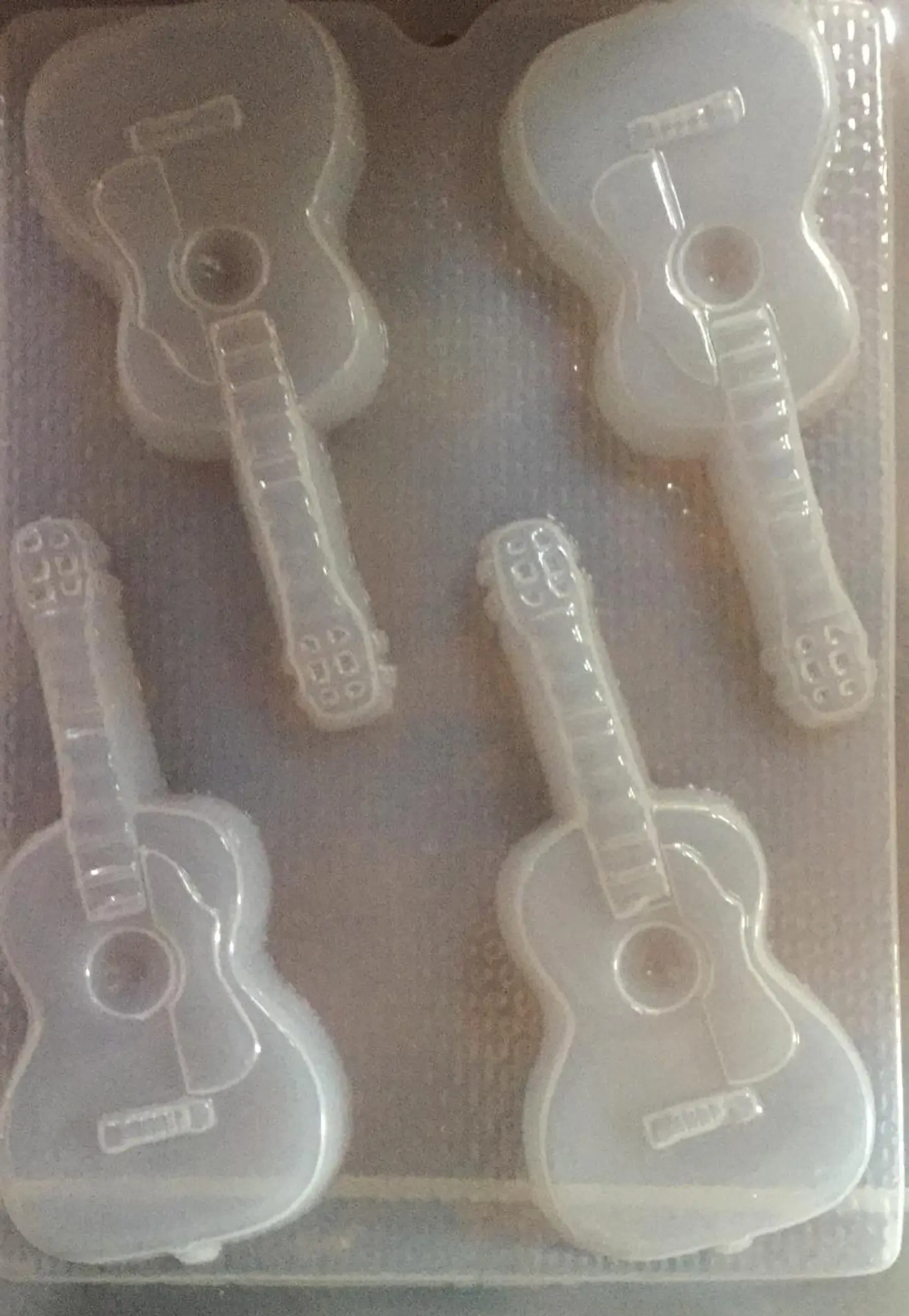  Molde para gelatina chico guitarra mango largo 4cav. 1