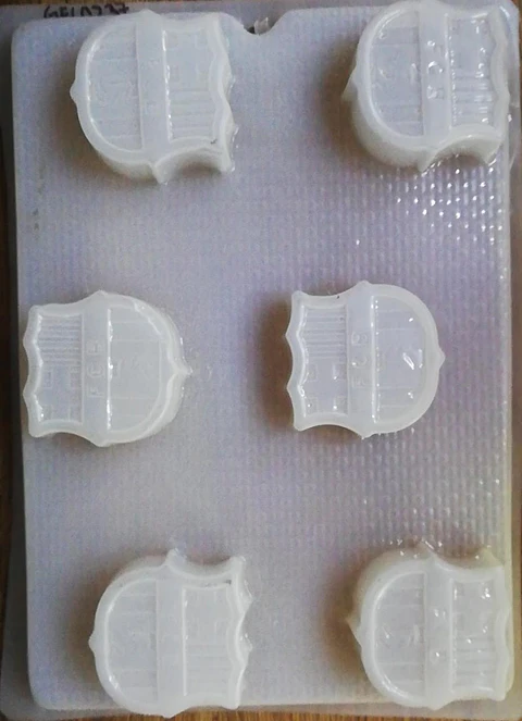  Molde para gelatina chico escudo Barcelona