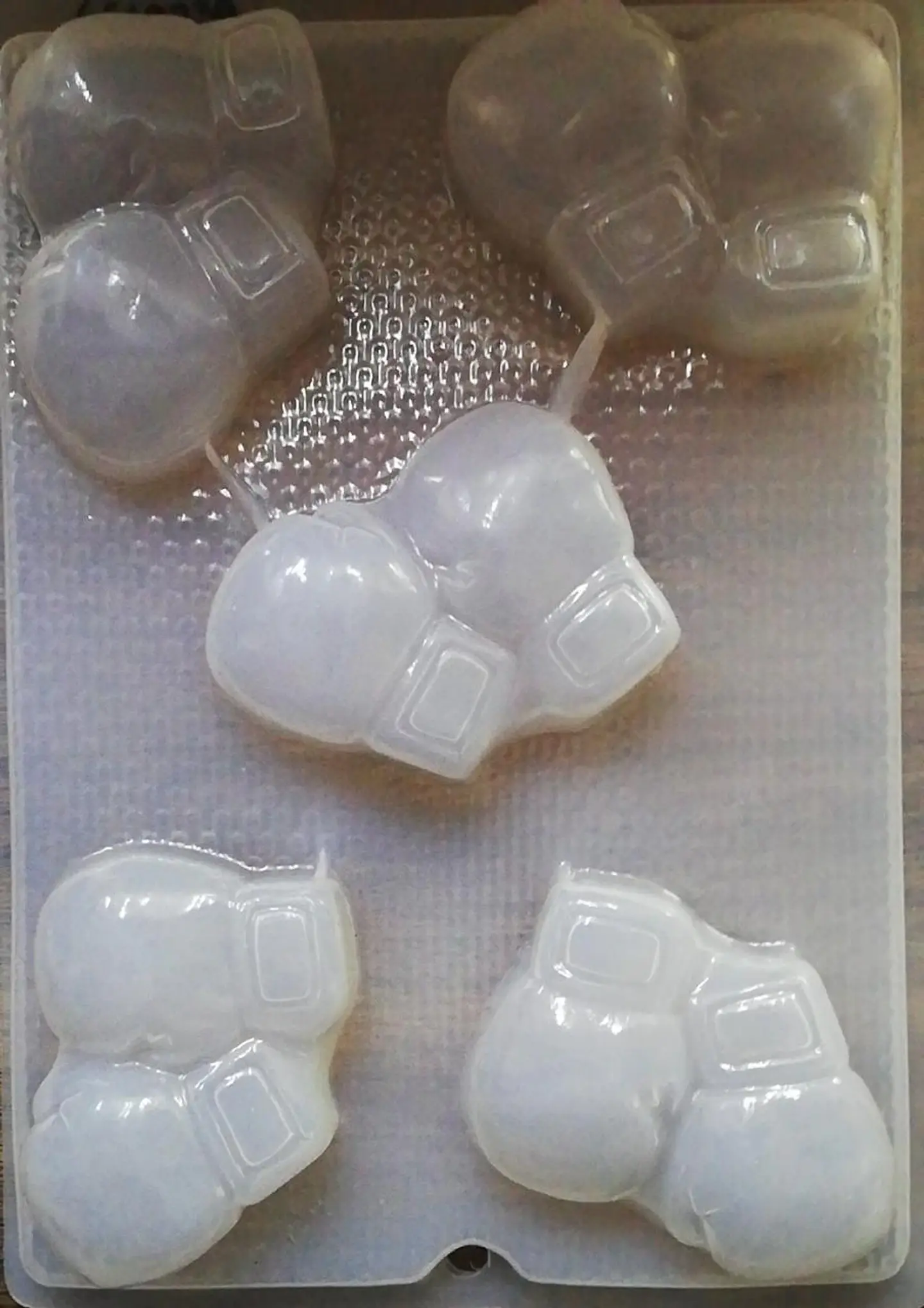  Molde para gelatina chico guantes de box 1