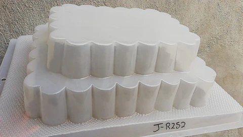  Molde para gelatina jumbo piramide bordeada J-252