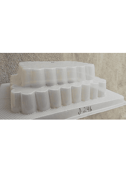 Molde para gelatina jumbo pirámide bordeada J-246