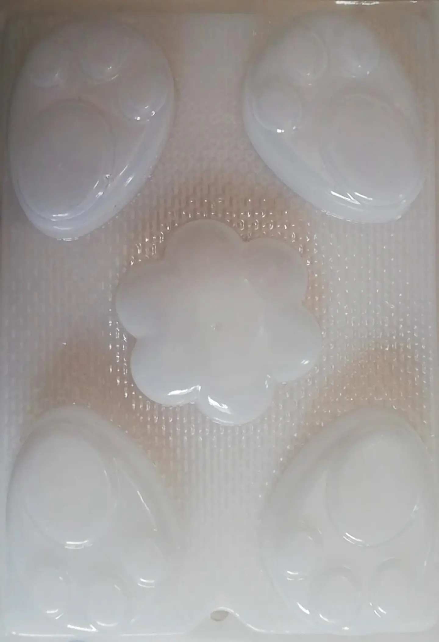  Molde para gelatina chico patitas de conejo 1