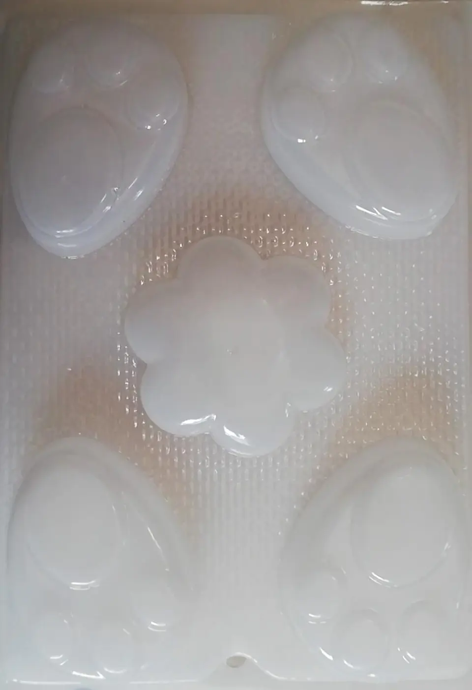  Molde para gelatina chico patitas de conejo 1
