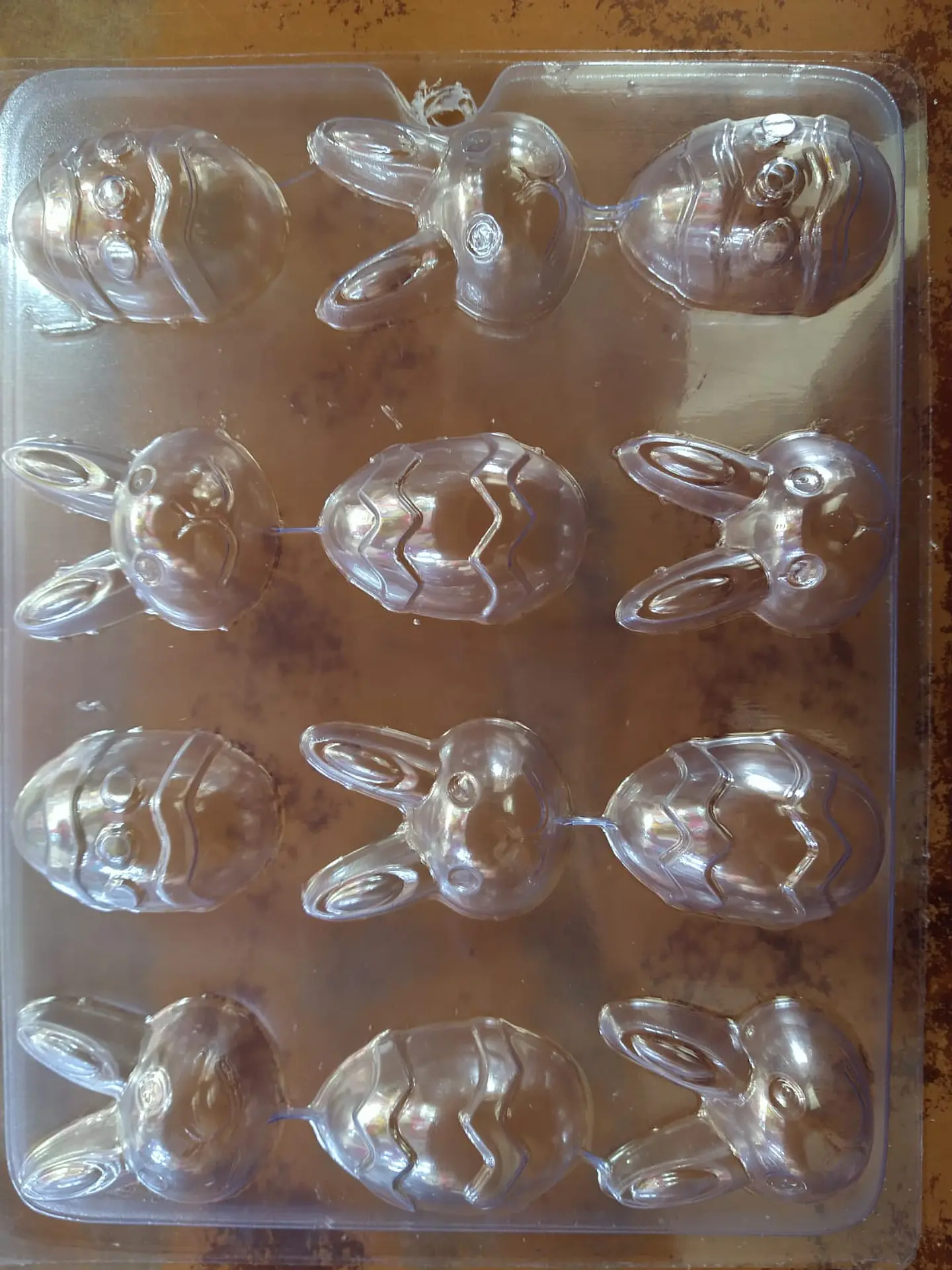  Molde para chocolate huevos y conejos 1