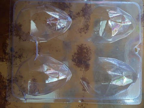  Molde para chocolatehuevo diamante 4 cav.