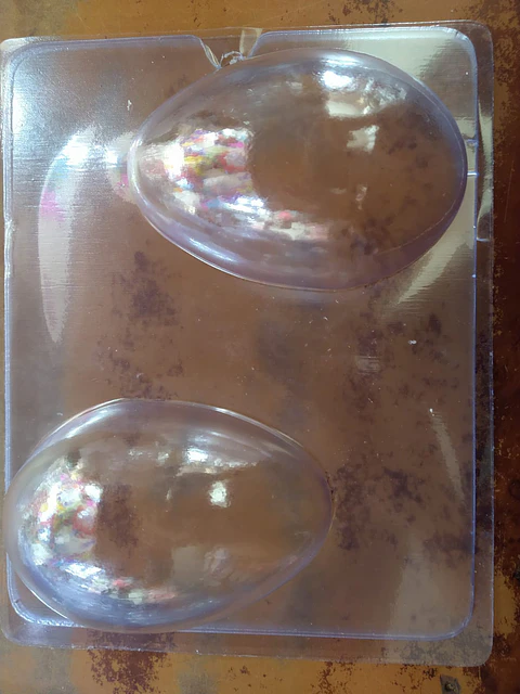  Molde para chocolate huevo liso 2 cav.
