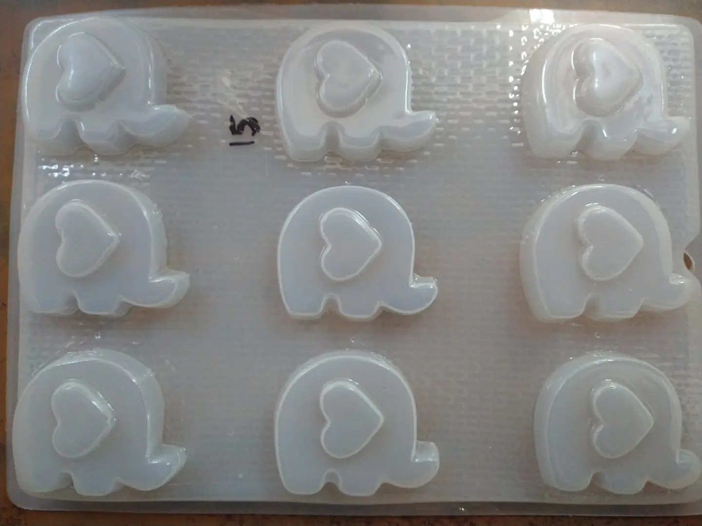  Molde para gelatina chico elefantitos con corazon 1