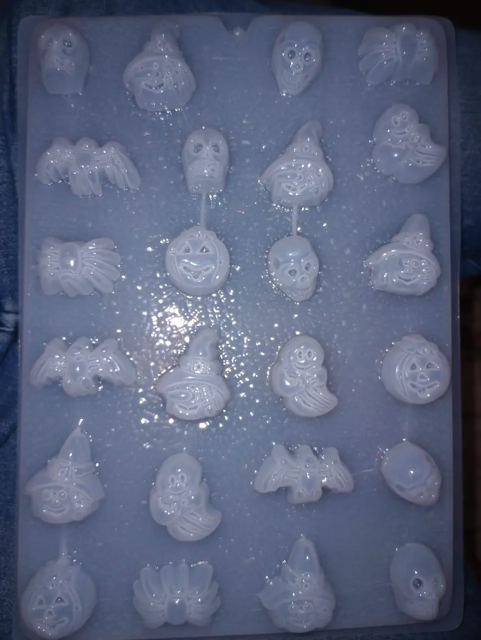  Molde para gelatina chico gomitas ara?acalabazacraneo y bru 1