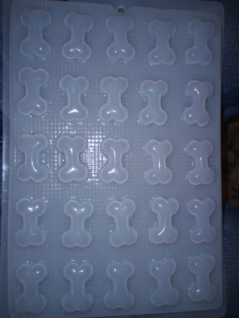  Molde para gelatina chico huesitos 25cav.