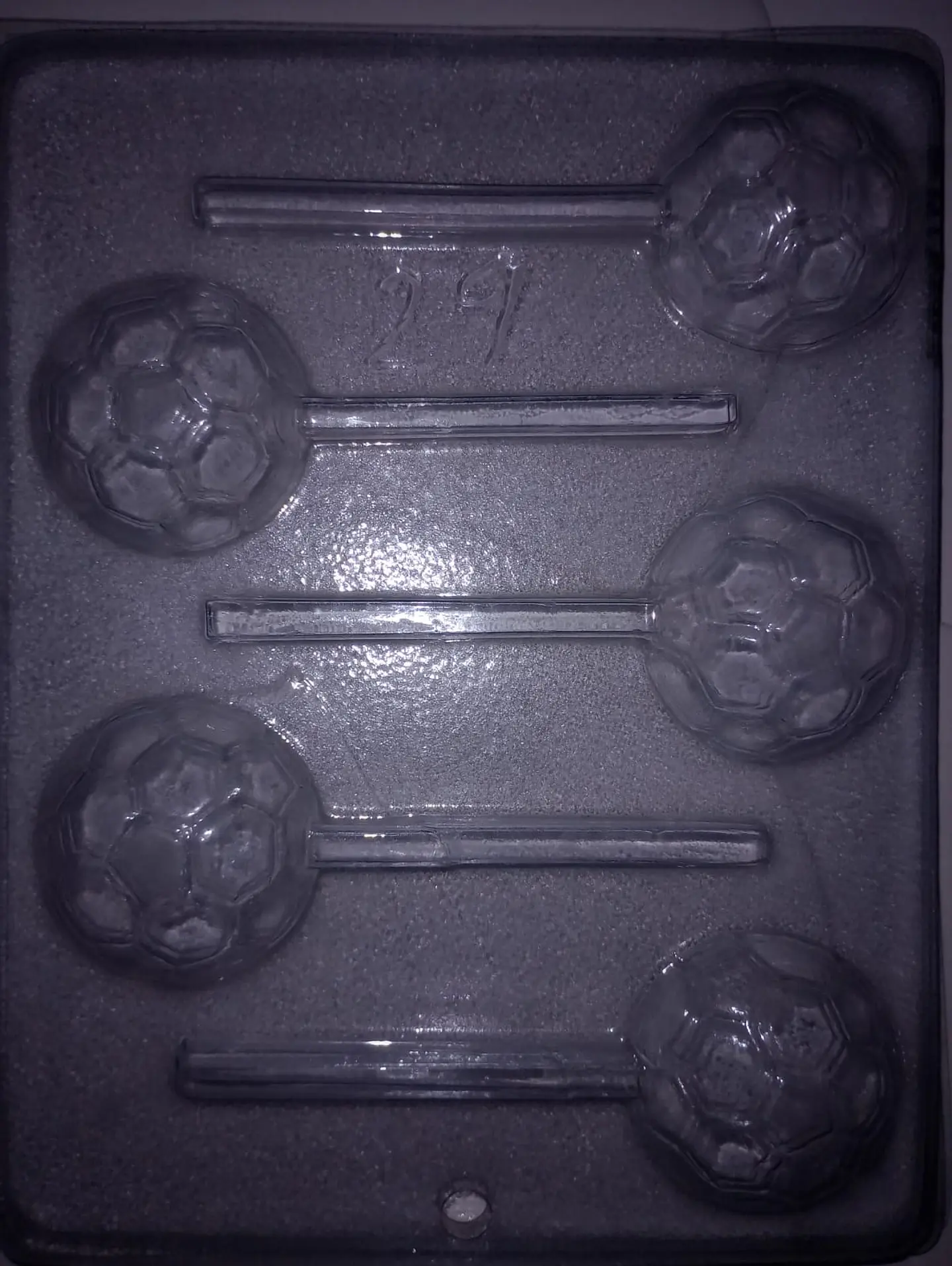  Molde para chocolate paletas balon futbol 1