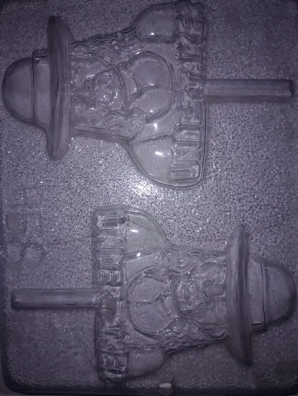  Molde para chocolate Undertaker 2 cav. 1