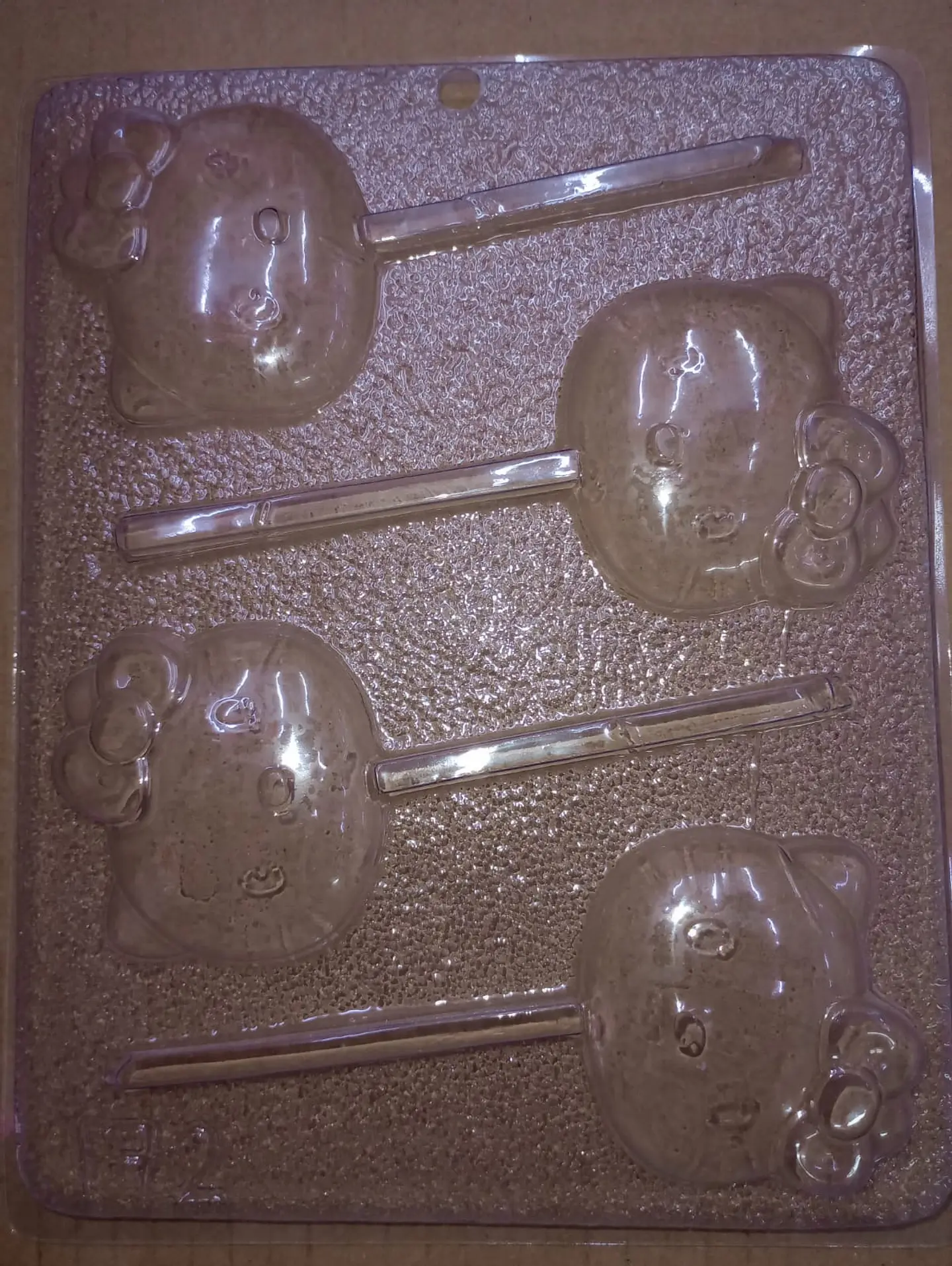  Molde para chocolate paletas kitty rostro 4 cav. 1