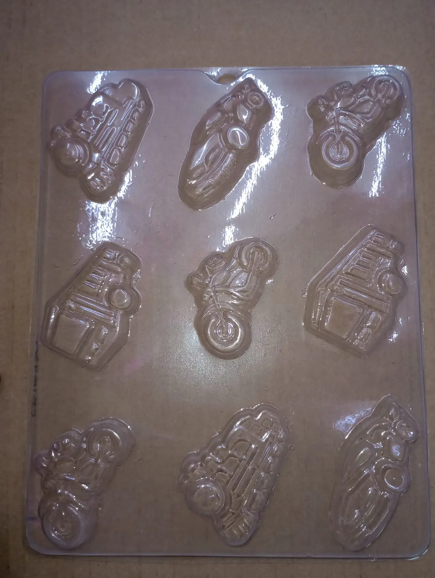 Molde para chocolate transportes 1
