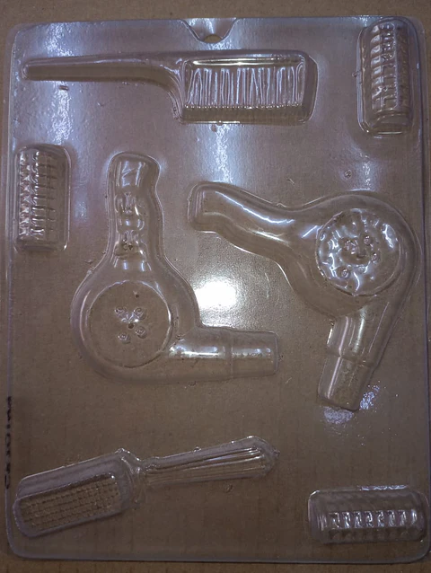  Molde para chocolate secadora cepillo y peine