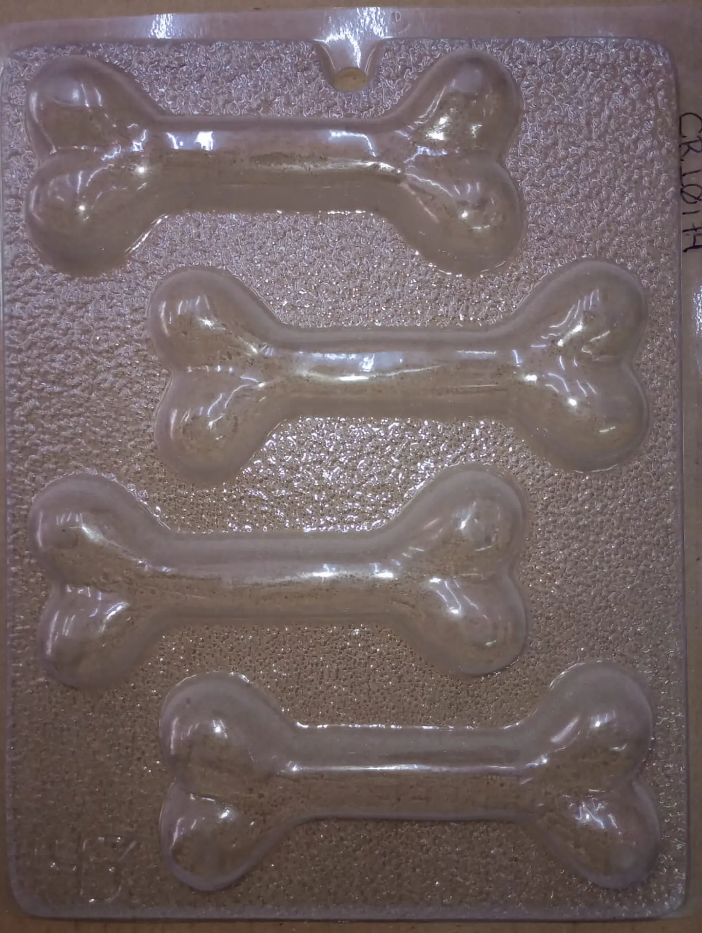  Molde de chocolate hueso 4 cav. 1