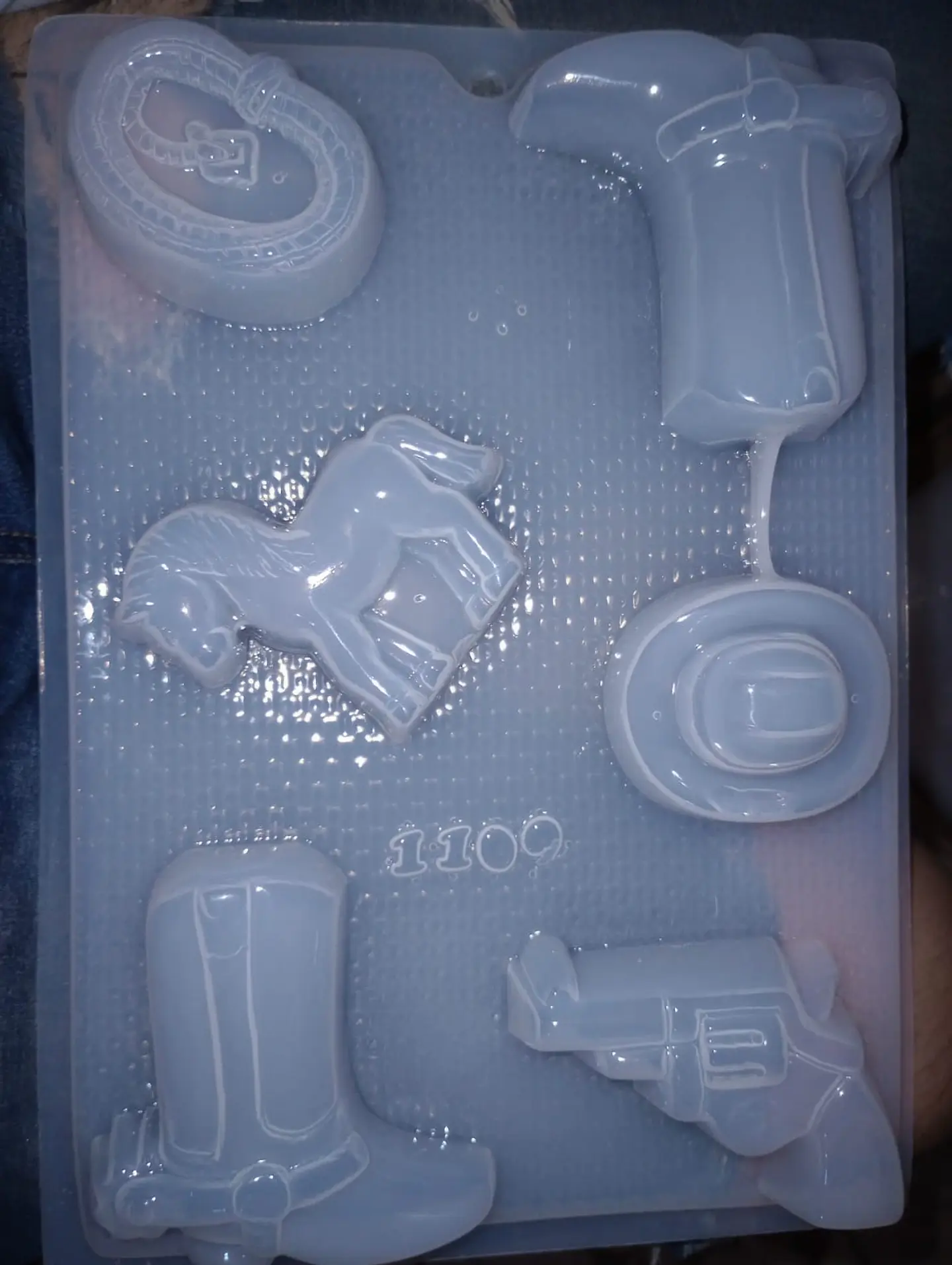  Molde para gelatina chico botas pistola y sombrero #1100 1