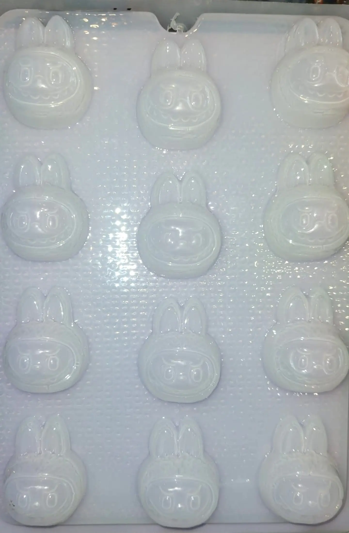  Molde para gelatina chico carita labubu 12cav. 1