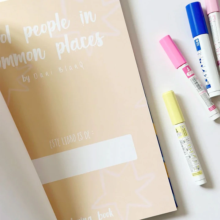 LIBRO COOL PEOPLE IN CAMMON PLACES 5