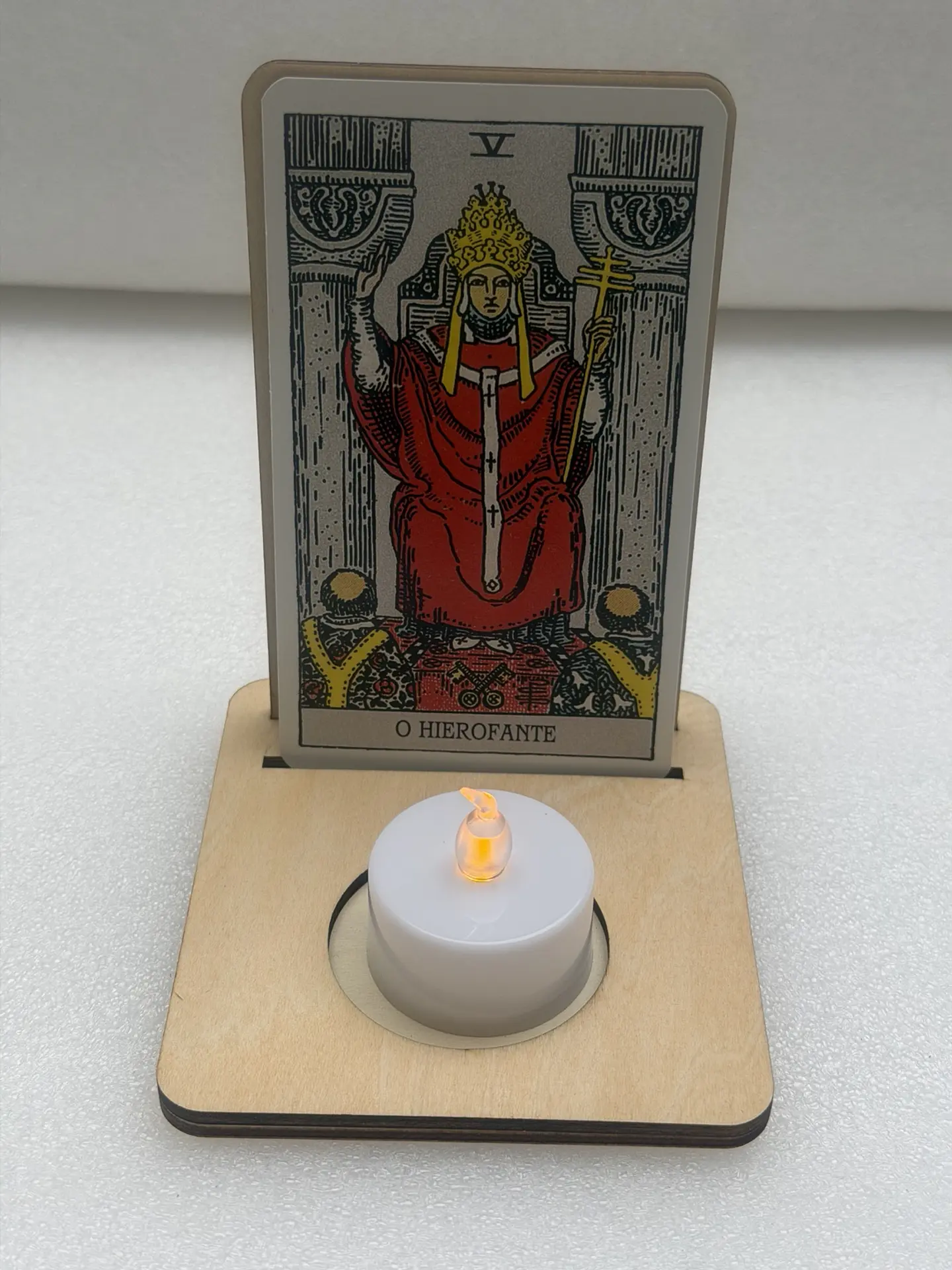 Suporte para Carta Tarot com Vela LED 1