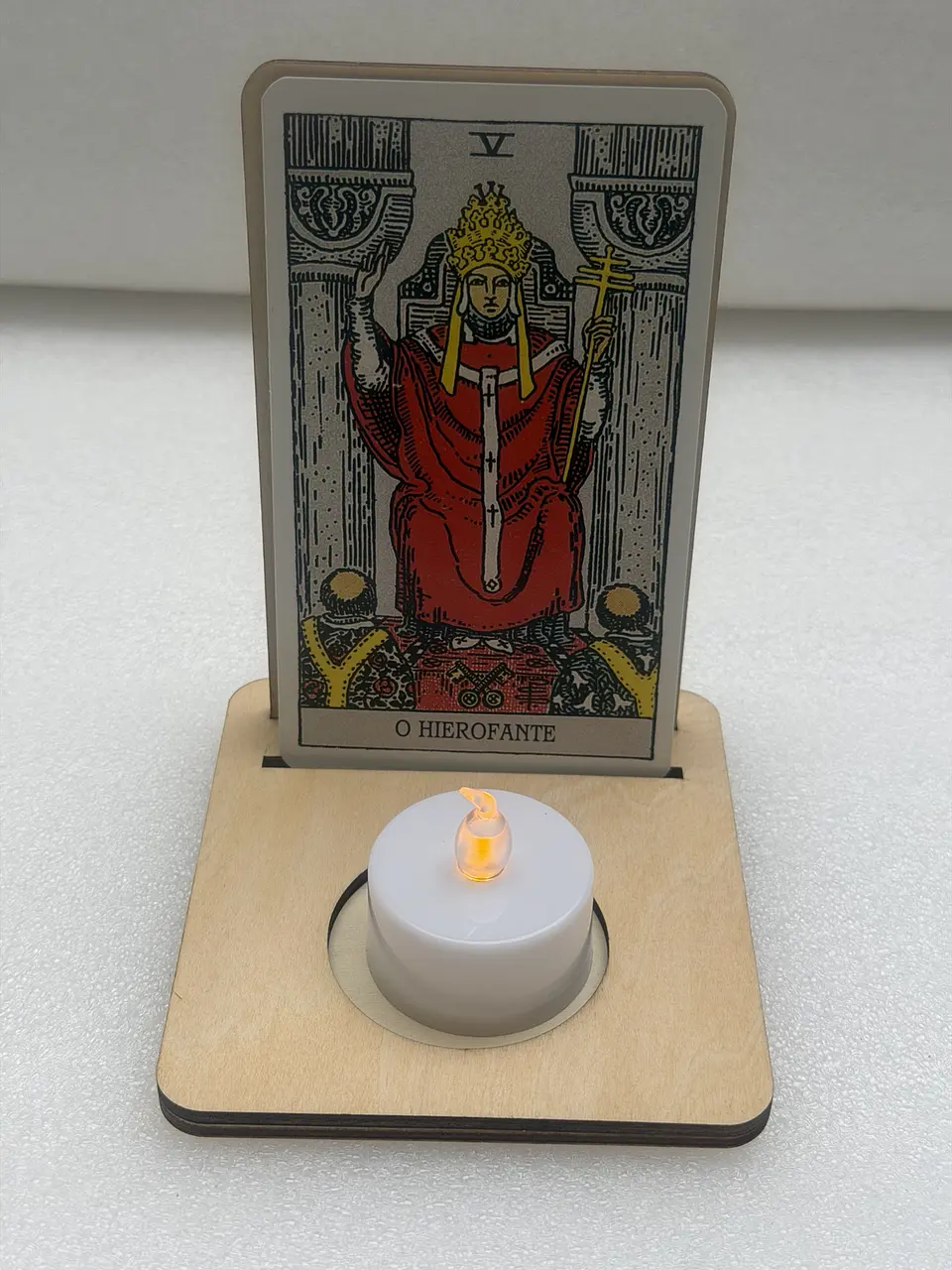 Suporte para Carta Tarot com Vela LED 1