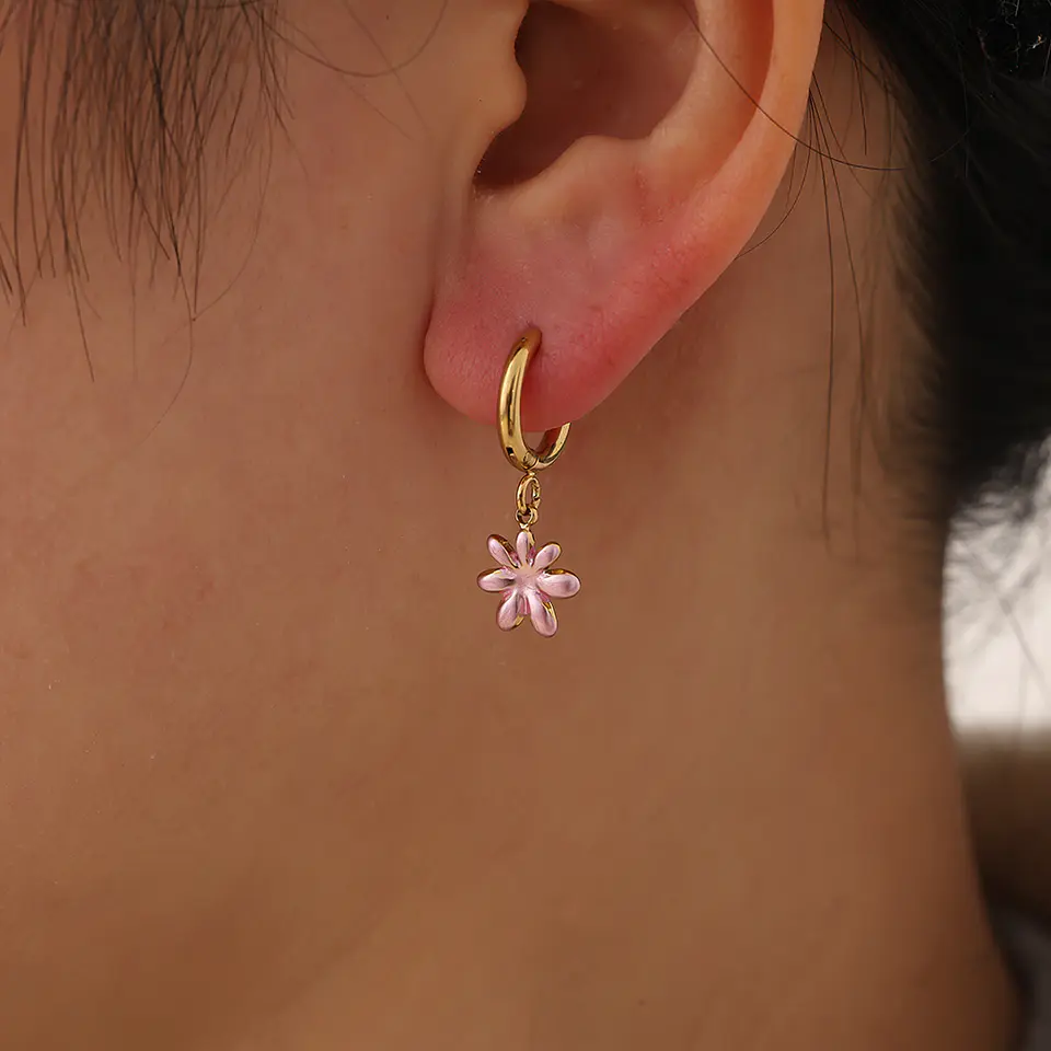 Brincos de Argola com Flor Rosa 2