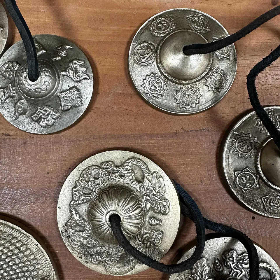 Címbalos Tingsha Tibetanos - Símbolos da Sorte - 6cm 2