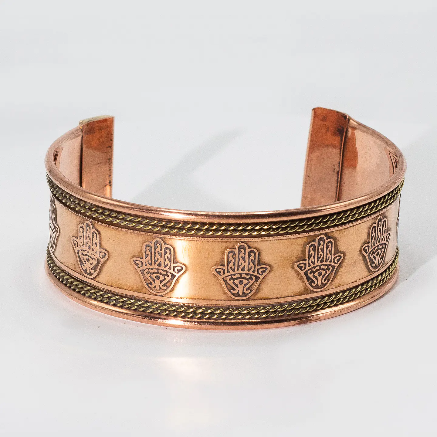 Pulseiras Largas de Cobre com Efeitos Decorativos em Latão 2