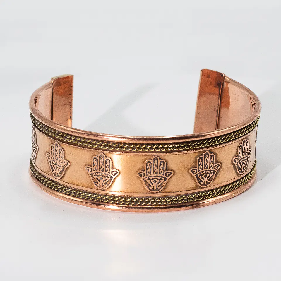 Pulseiras Largas de Cobre com Efeitos Decorativos em Latão 2