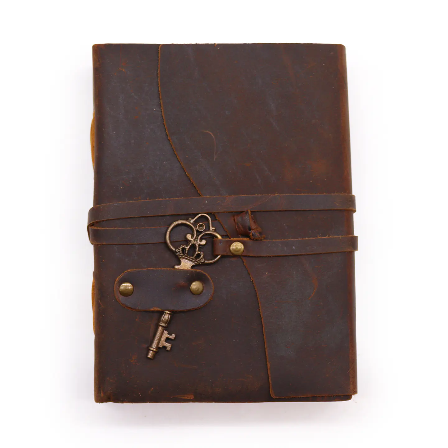 Caderno de Couro Escuro com Chave - Efeito Envelhecido 13x18cm 1