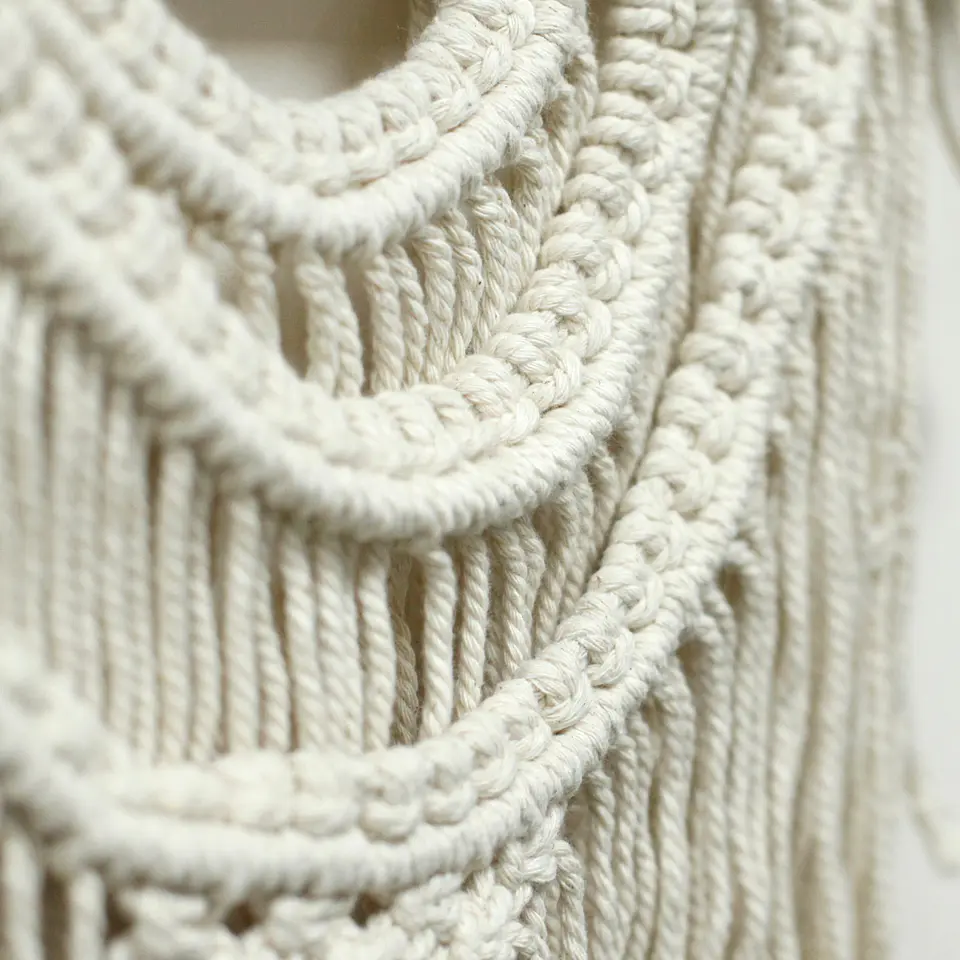 Tapeçaria de Parede em Macramé - Três Ondas 56x44cm 3
