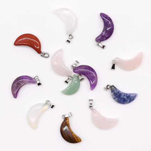 Pingentes de Lua em Pedras Naturais 20x13mm