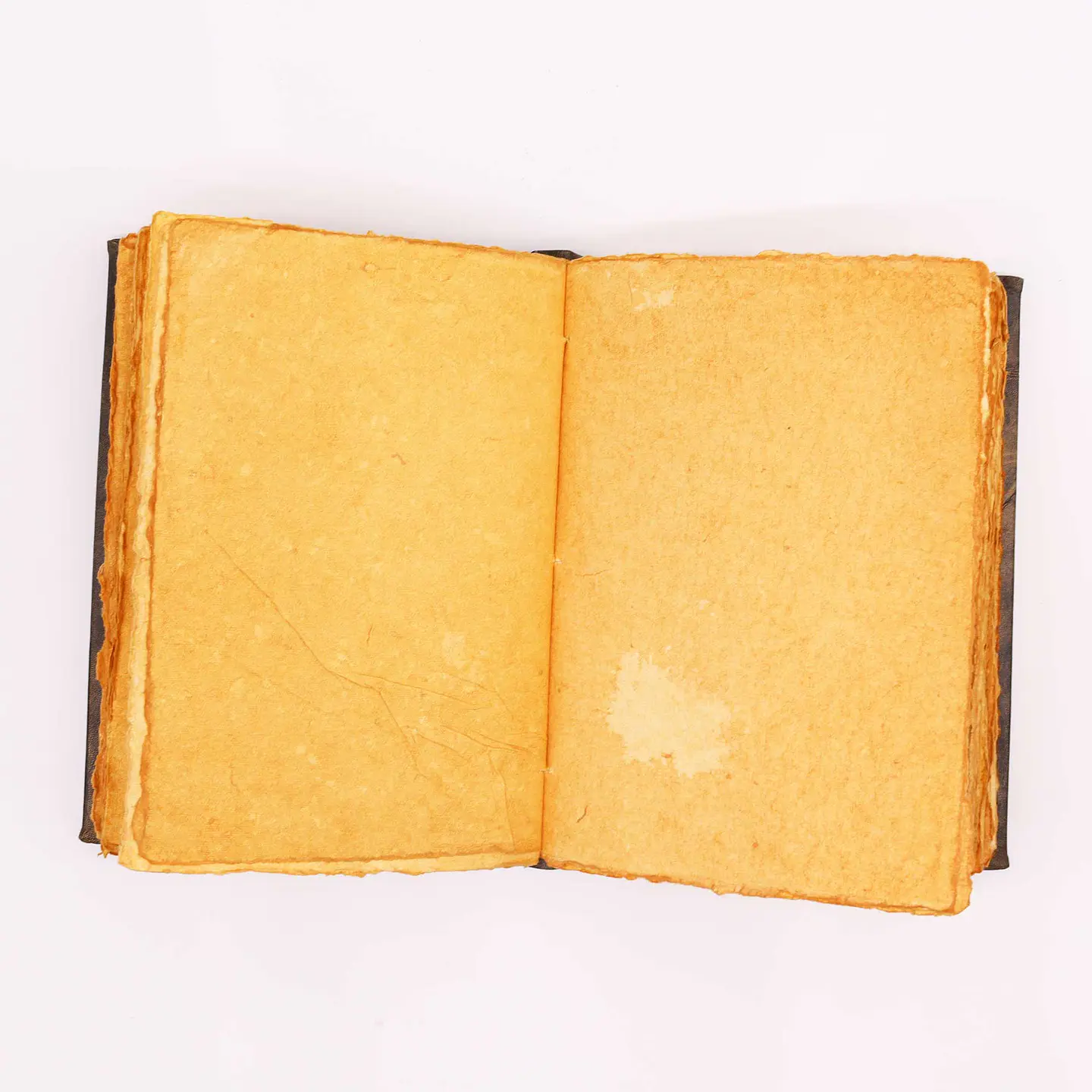 Livro em Pele Bronzeado com Bordas Decalcadas em Zinco - Pentagrama 26x18x4,5cm 3