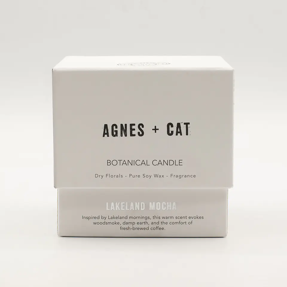 Vela Botânica de Cera de Soja Agnes + Cat - Lakeland Mocha 350gr 3