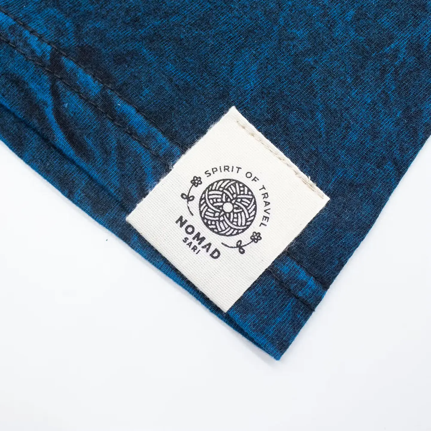 T-shirt Nomad Sari Efeito Lavagem - Stay Wild, Moon Child - Azul 5