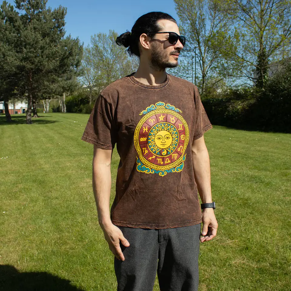 T-shirt Nomad Sari Efeito Lavagem - Sol & Zodíaco - Castanho 6