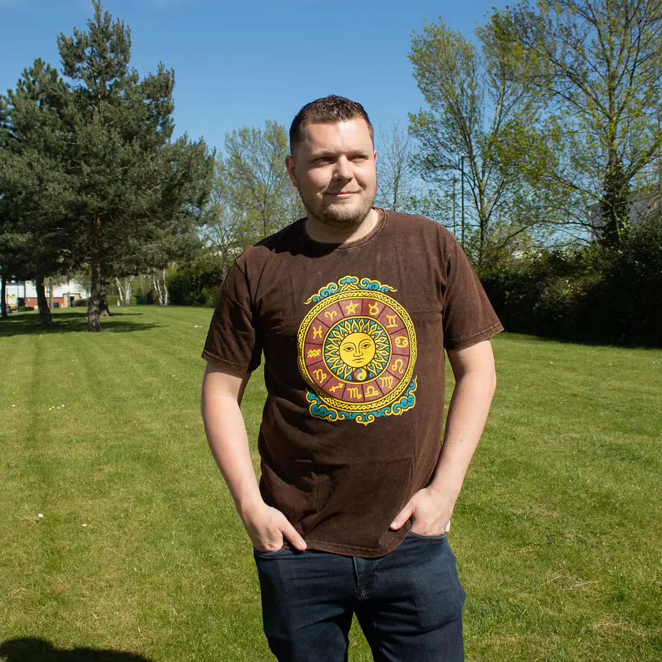 T-shirt Nomad Sari Efeito Lavagem - Sol & Zodíaco - Castanho 8