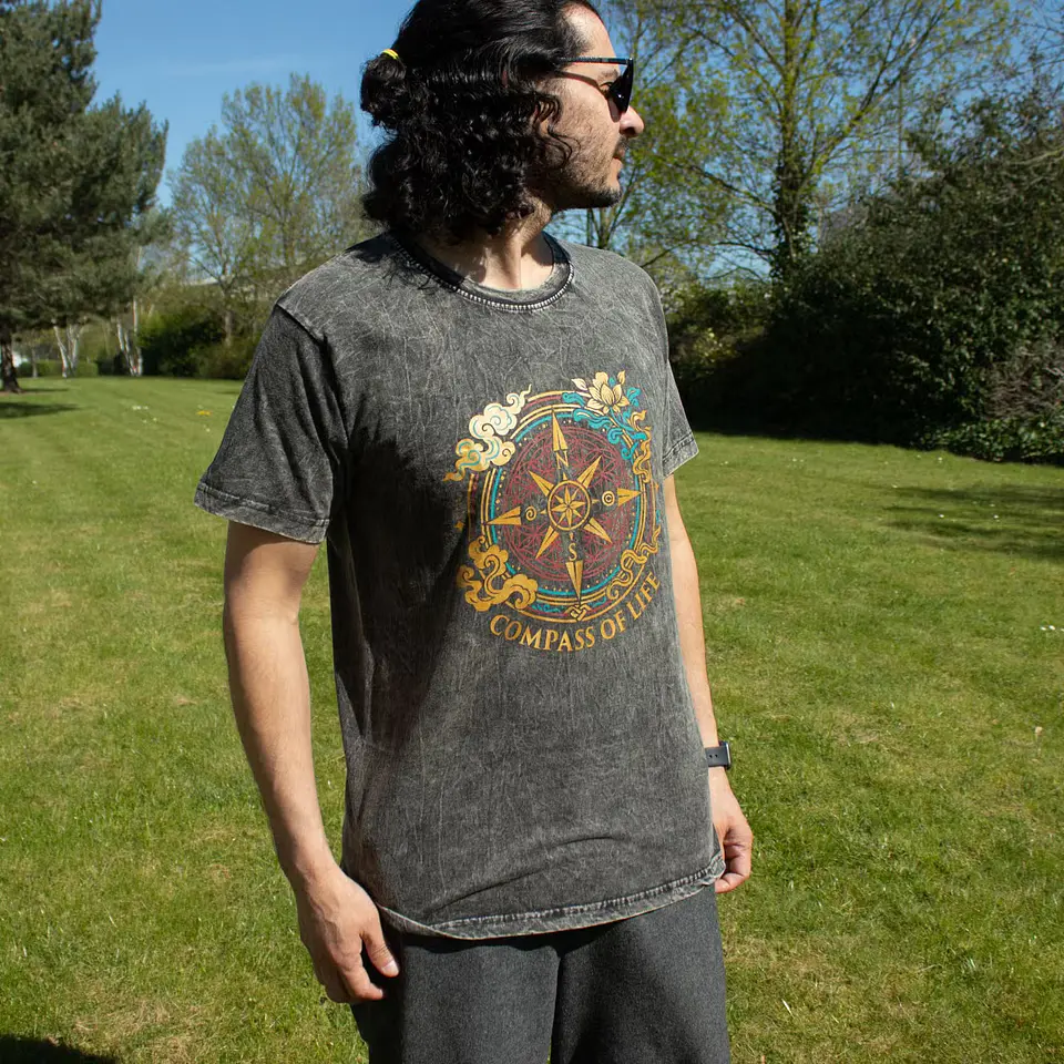 T-shirt Nomad Sari Efeito Lavagem - Bússola da Vida - Grafite 6