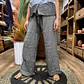 Calças Yoga & Meditação c/ Mantra - Estilo Pescador Tailandês - Cinzento - Thumbnail 1