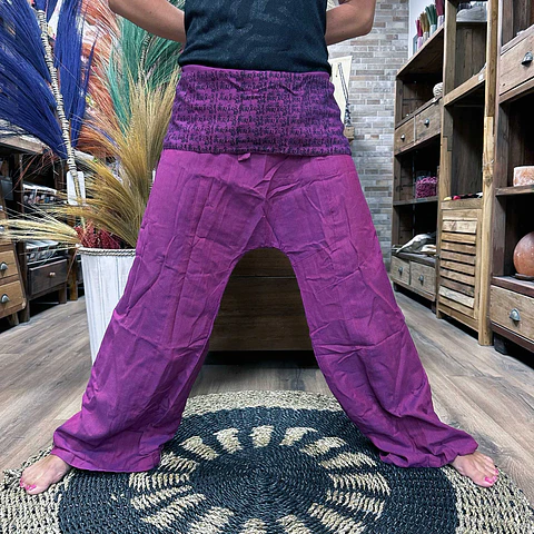 Calças Yoga & Meditação c/ Mantra - Estilo Pescador Tailandês - Roxo