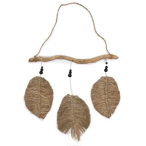 Pendurante de Parede - Três Folhas de Ráfia Natural Suspensas - 46x53cm