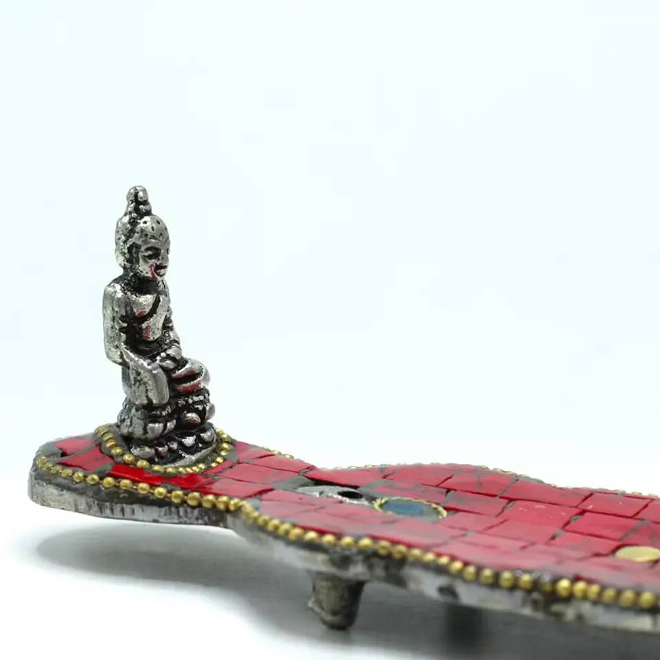 Porta-Incensos de Decoração Tibetana - Adaga Longa c/ Buda 2