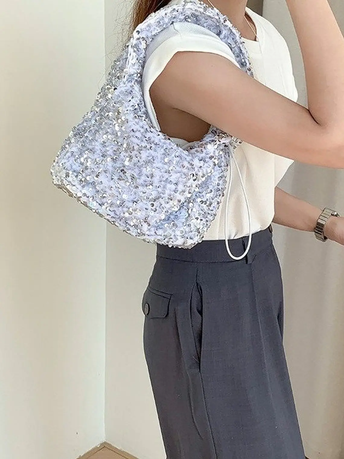 Bolso Hobo de Lentejuelas 'Destello' - Suave, Ligero y con Brillo Propio 4