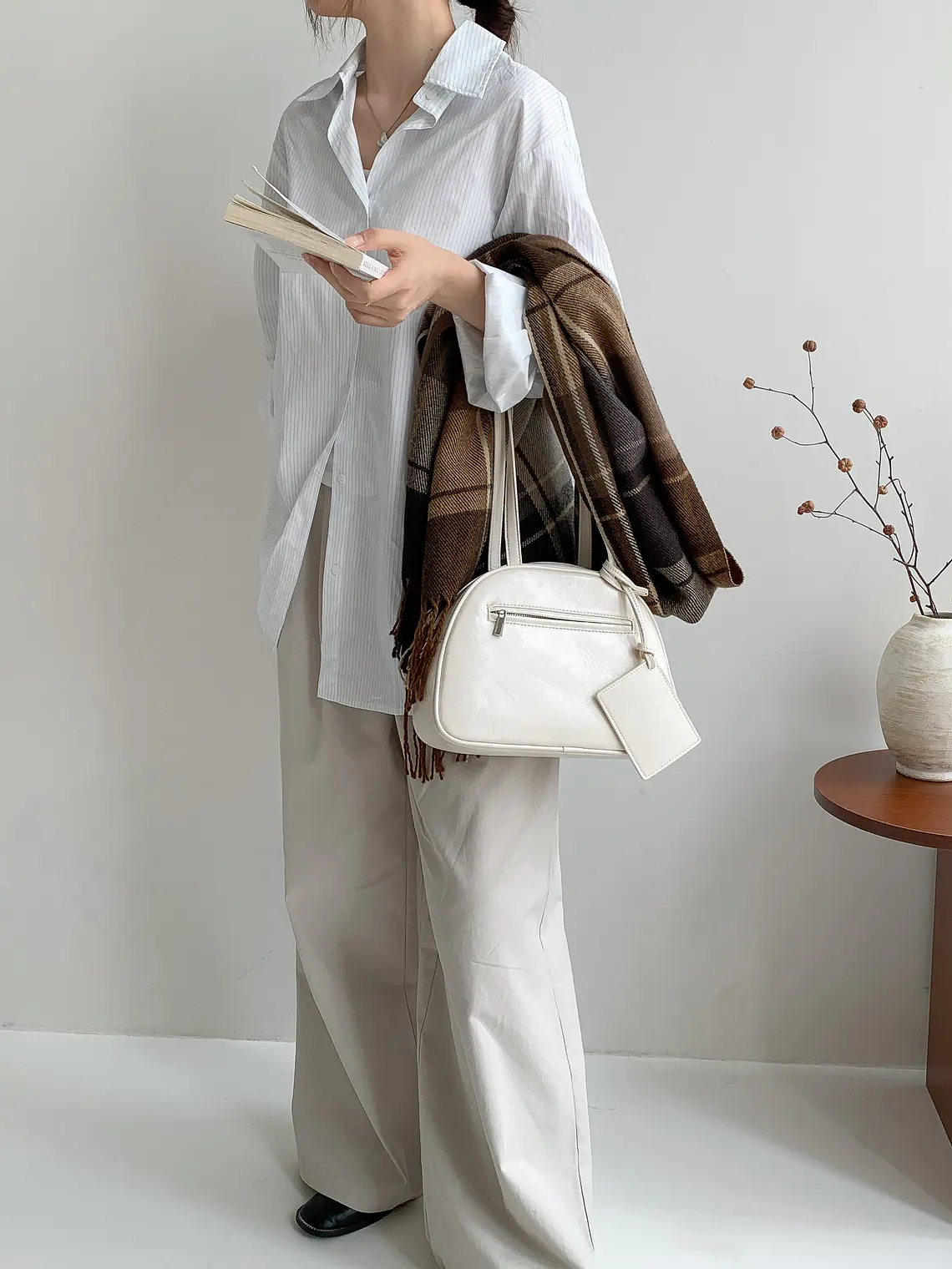 Bolso Bowling 'Arco' con Cartera Colgante - Estilo Retro Urbano & Funcional 7